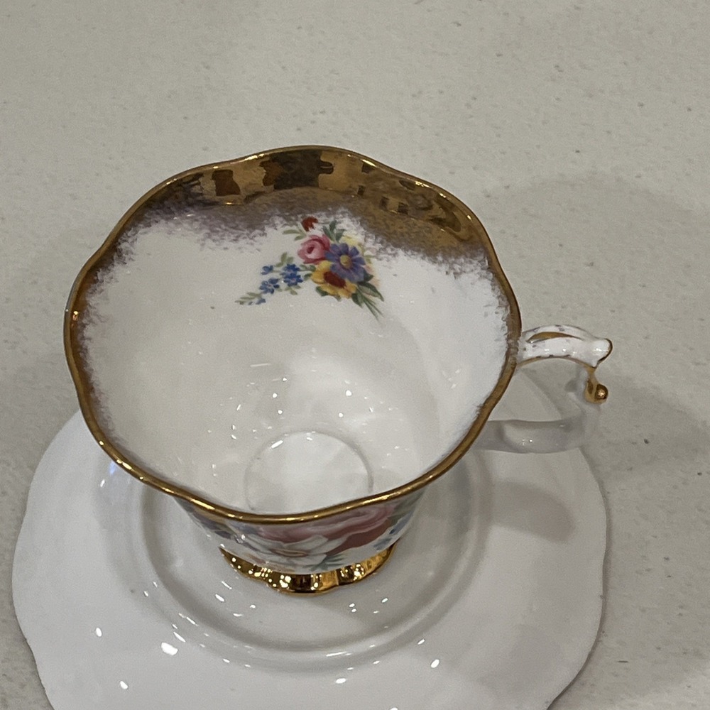 Vintage royal albert gold crest bone China England cabbage rose tea cup Saucer - Picture 7 of 11